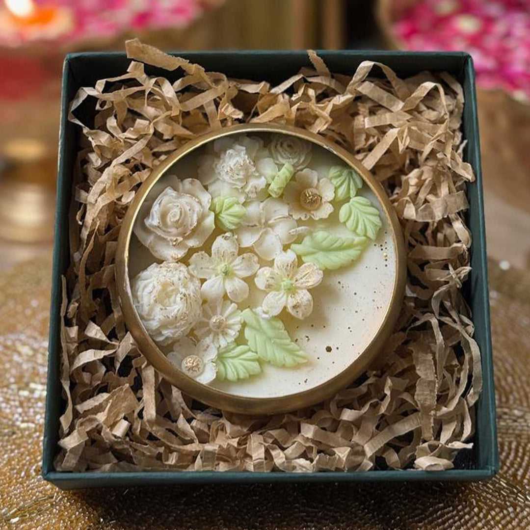 Handmade White Flower Design Soy Wax Scented Urli Candle