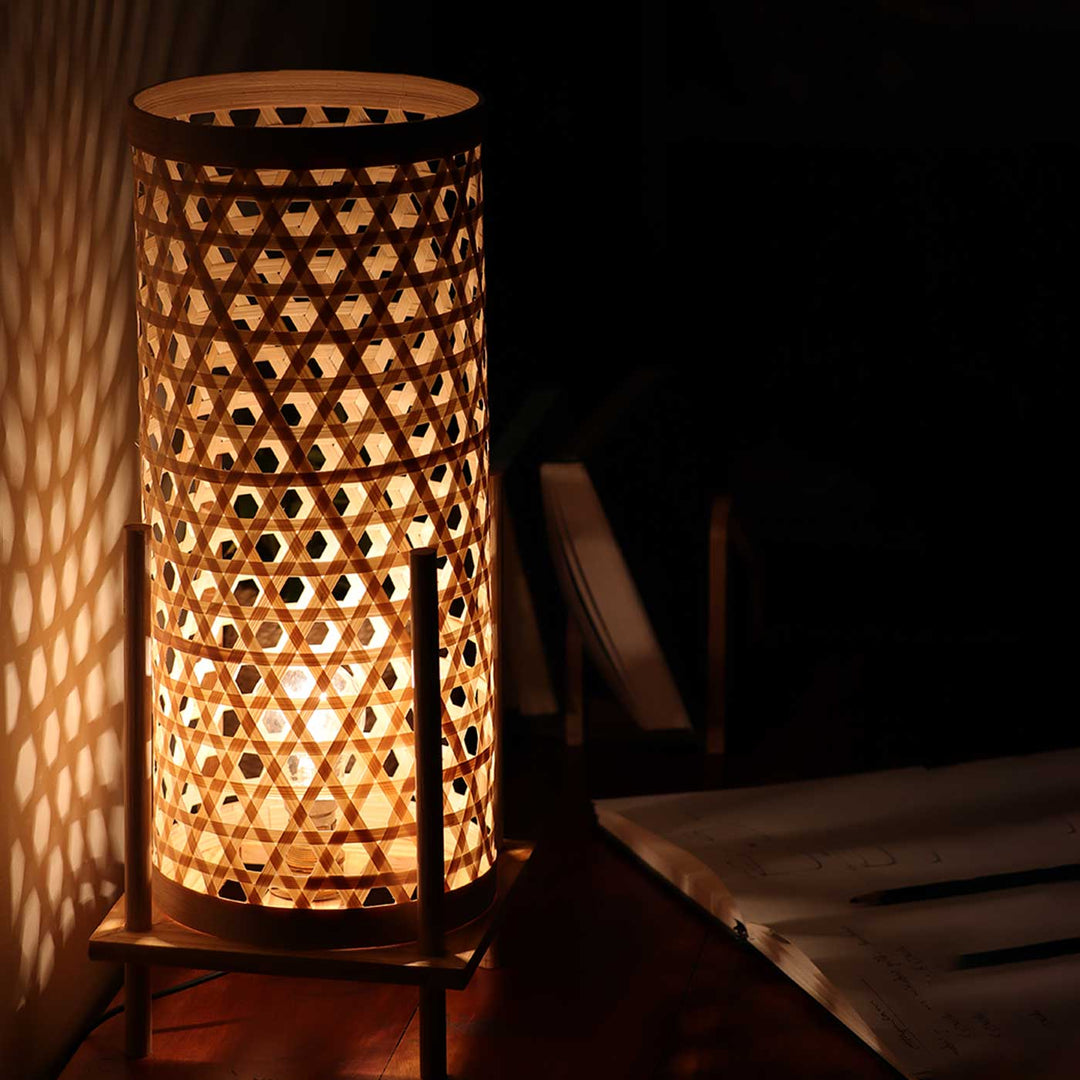 Handmade Bamboo Weaving Midnight Design Table Lamp