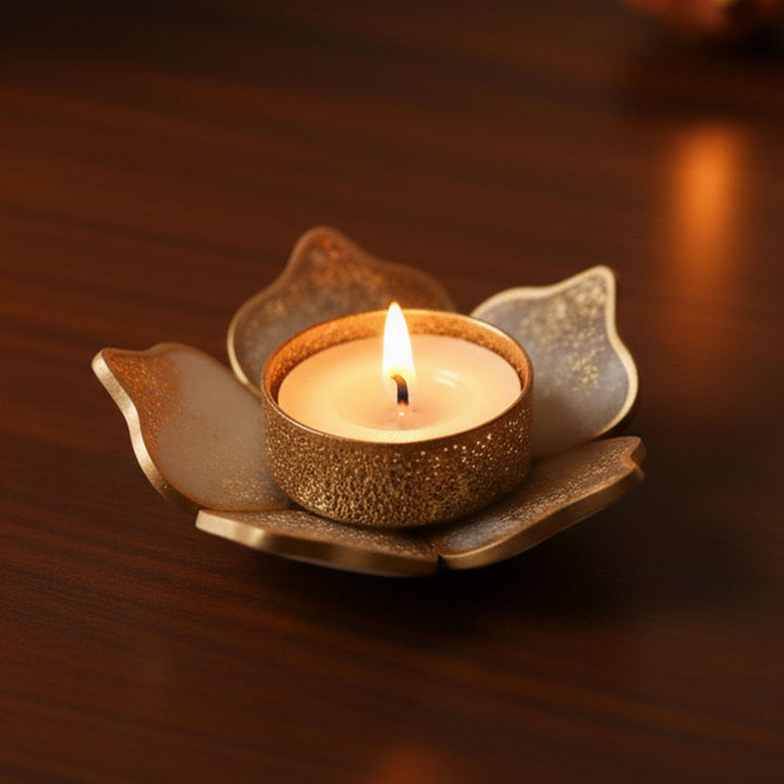 Handmade White Flower Shaped Resin Tealight Holder