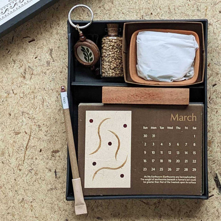 Eco-Friendly Starter 2025 Gift Hamper | Set Of 8