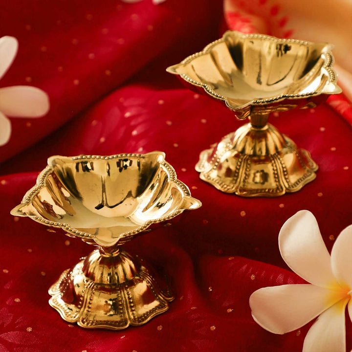 2 pc | Flower Shaped Brass Oil Lamp With Stand For Festive Decor