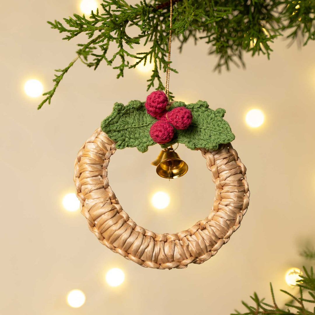 Handmade Banana Bark Berry Bell Wreath Hanging Christmas Ornaments