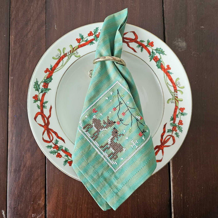 4 Pc | Handmade Lace Embroidered Reindeer Tales Green Napkin
