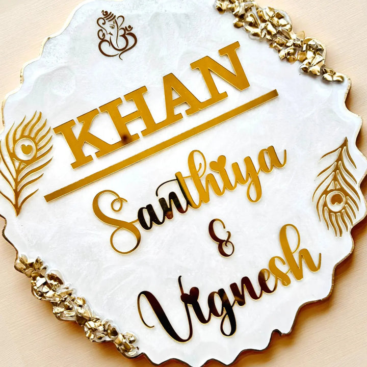 Personalized Round White Feather Theme Resin Name Plate
