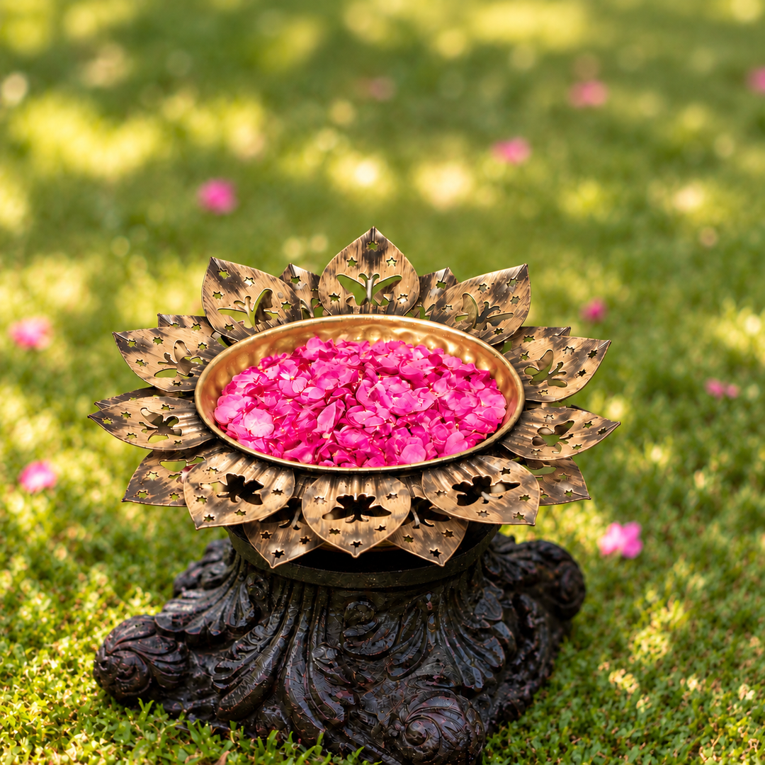 Handmade Black & Gold Flower Urli