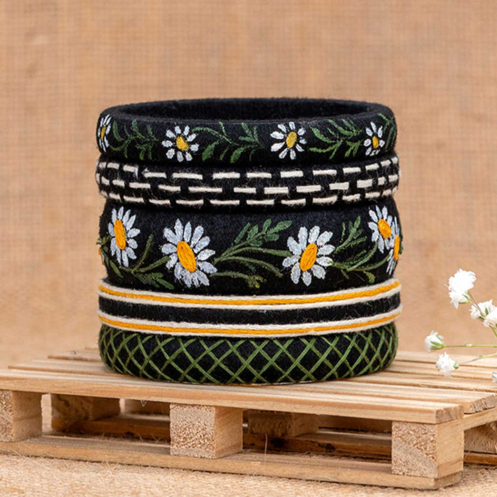 Black & White Handcrafted Daisy Bangles | Set of 5