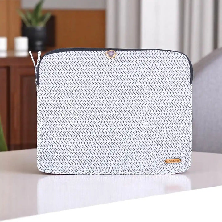 Black And White Ecofriendly Cotton Durable & Stylish Laptop Sleeve With Agate Accent | 14 x 11 inch