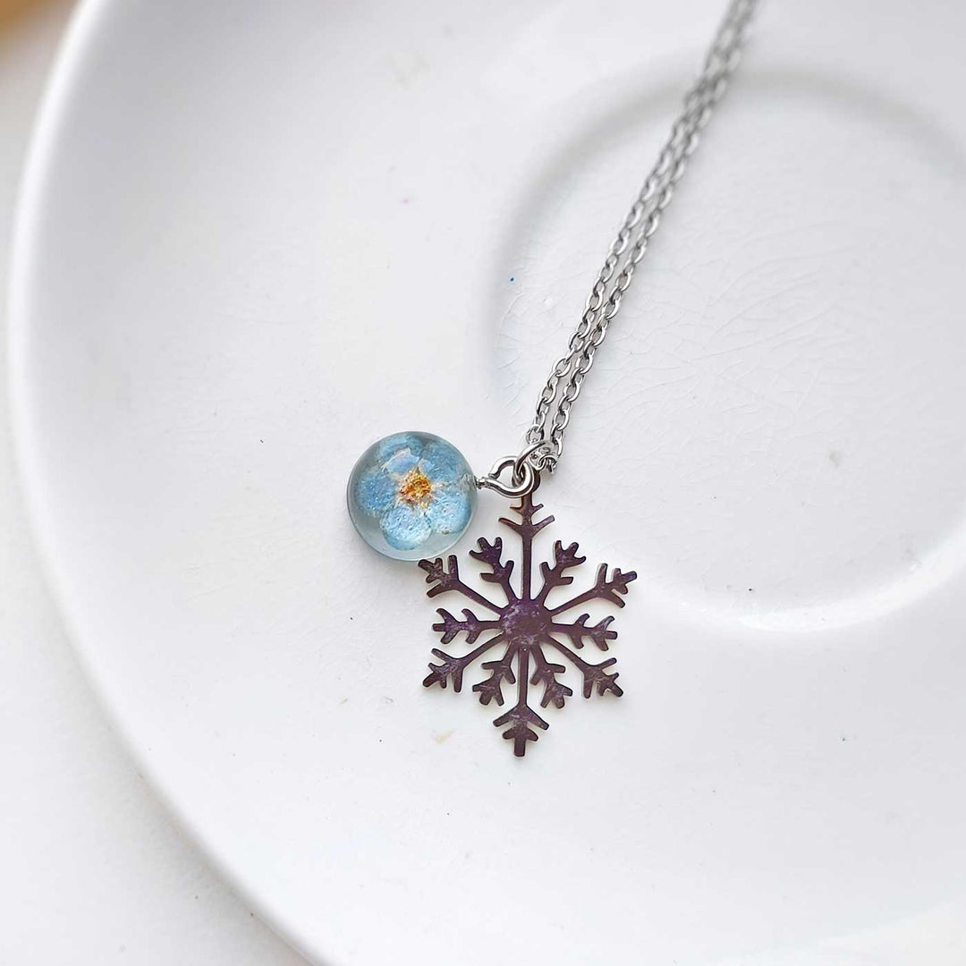 Eira Snowflake Preserved Flower Stainless Steel Necklace