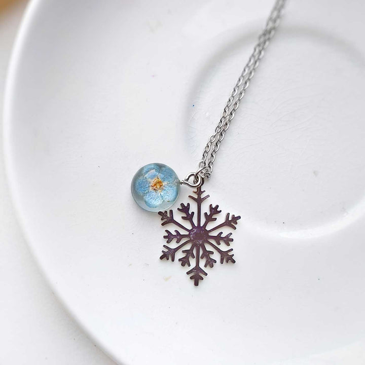 Eira Snowflake Preserved Flower Stainless Steel Necklace