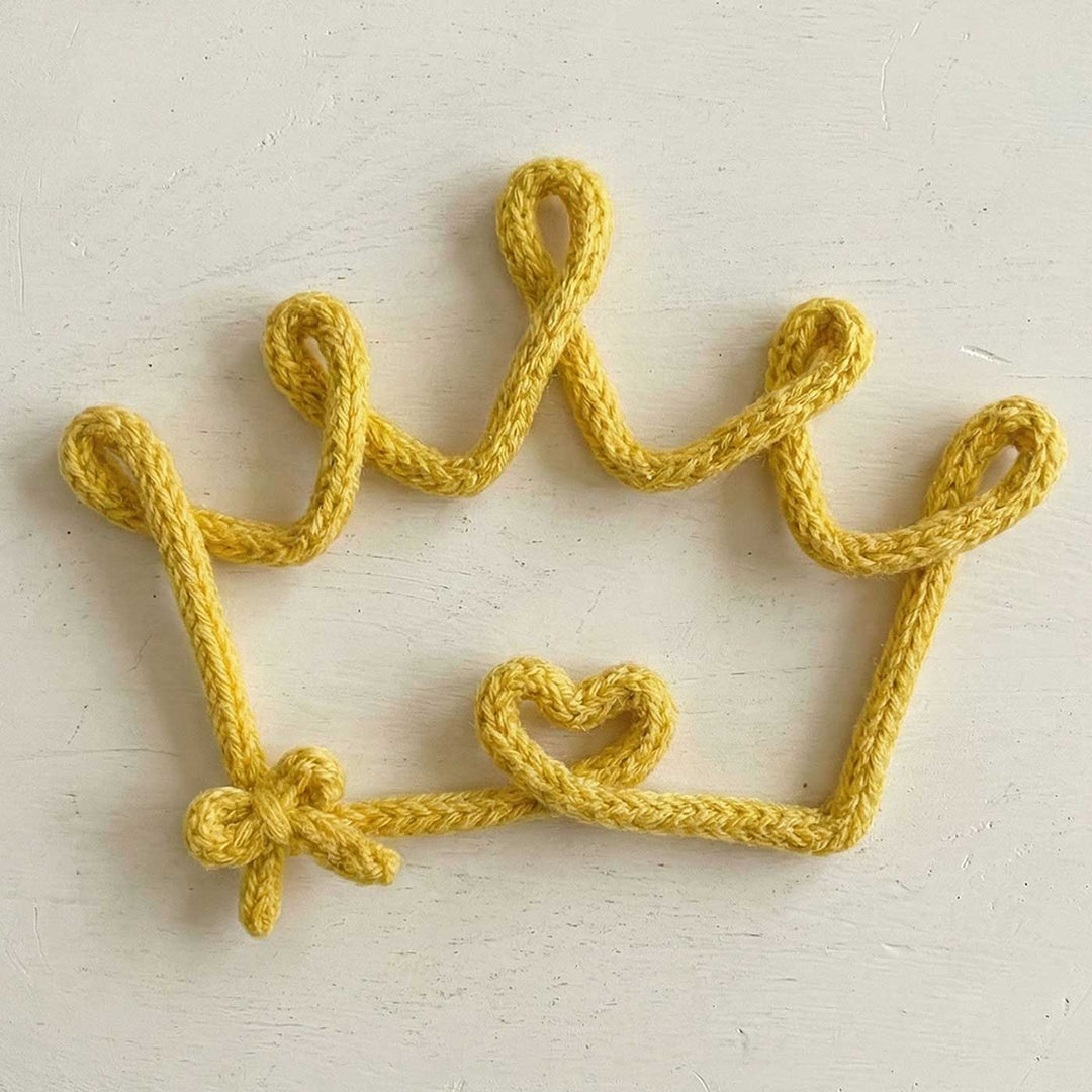 Handmade Knitted Wire Crown Hanging For Kids Room Decoration