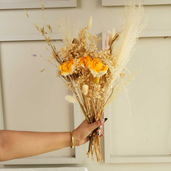 Matcha Muse Sculpted Porcelain Vase With Dried Flower Bunch