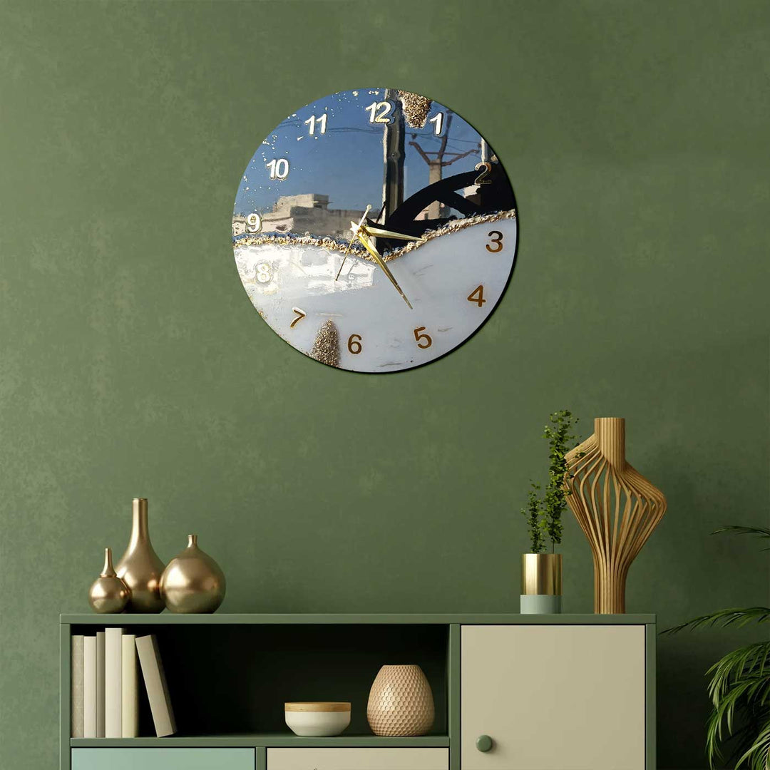 Handmade Black And White Resin Wall Clock