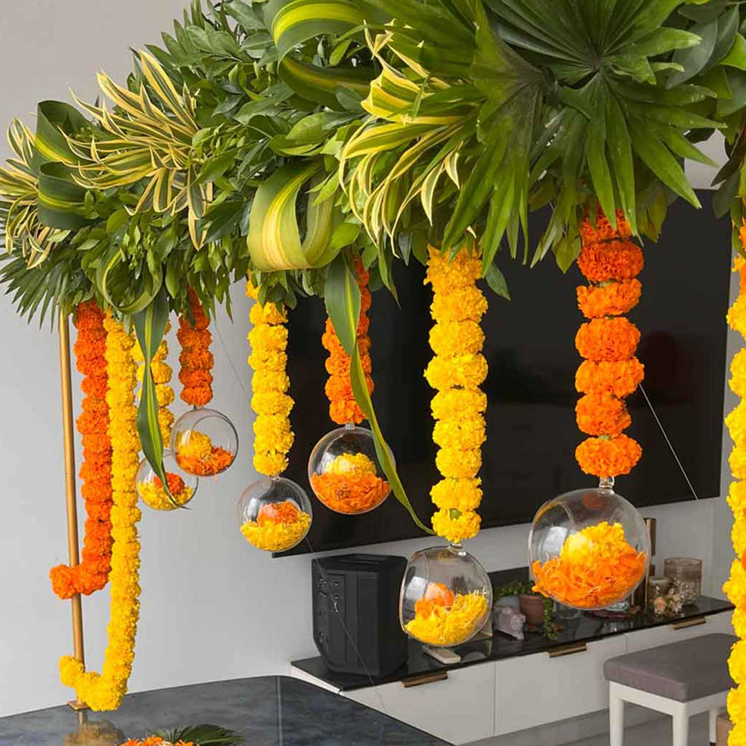 Gold Table Decor Kit With Adjustable Stand, Glass Balls & Diyas