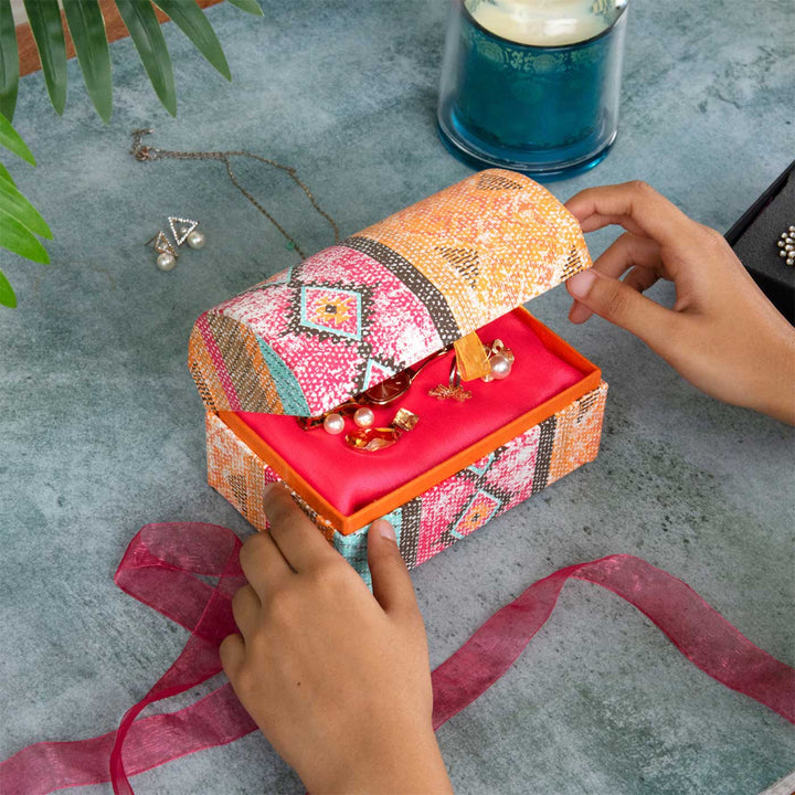 Handmade Kaleen Sandook Paper Gift Box