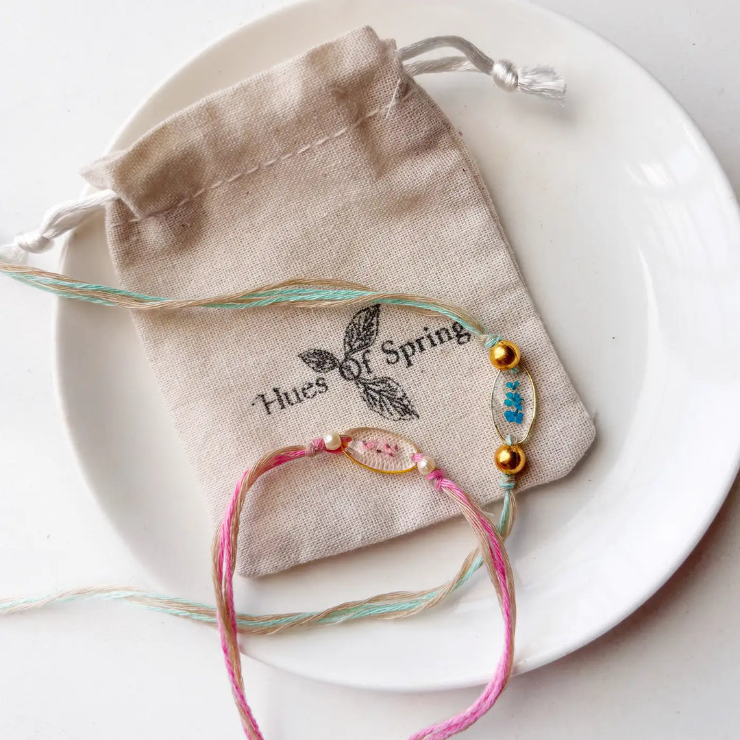 Handmade Preserved Flower Minimalist Saadgi Resin Rakhi With Roli Chawal