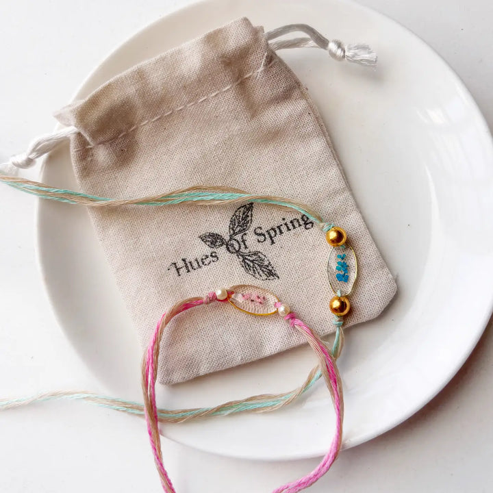 Handmade Preserved Flower Minimalist Saadgi Resin Rakhi With Roli Chawal