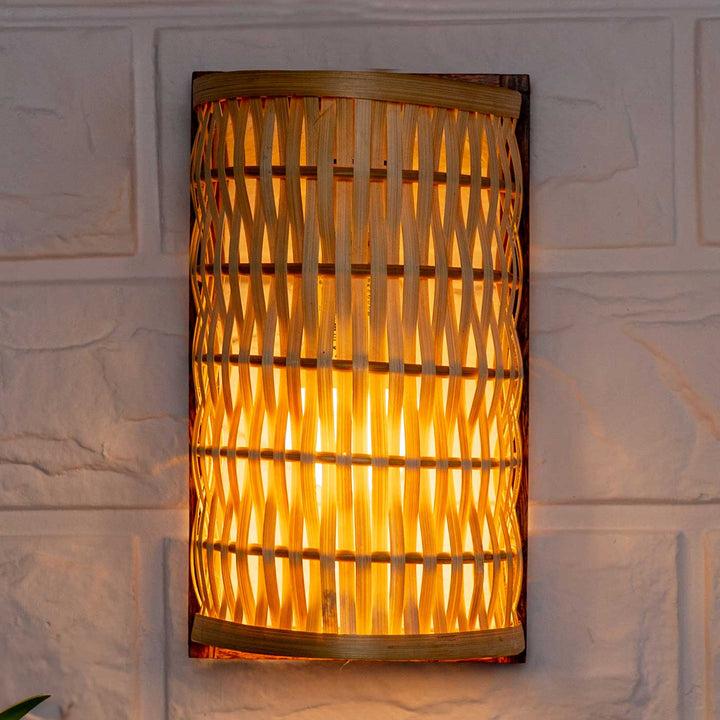 Handmade Bamboo Weaving Nested Design Wall Lamp