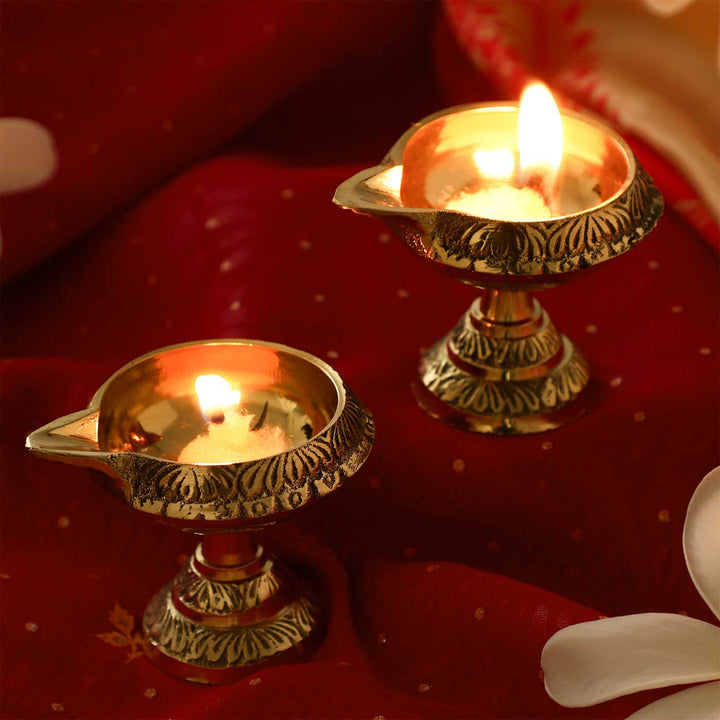 2 pc | Petal Rim Brass Oil Lamp With Stand For Festive Decor