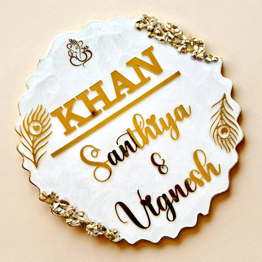 Personalized Round White Feather Theme Resin Name Plate