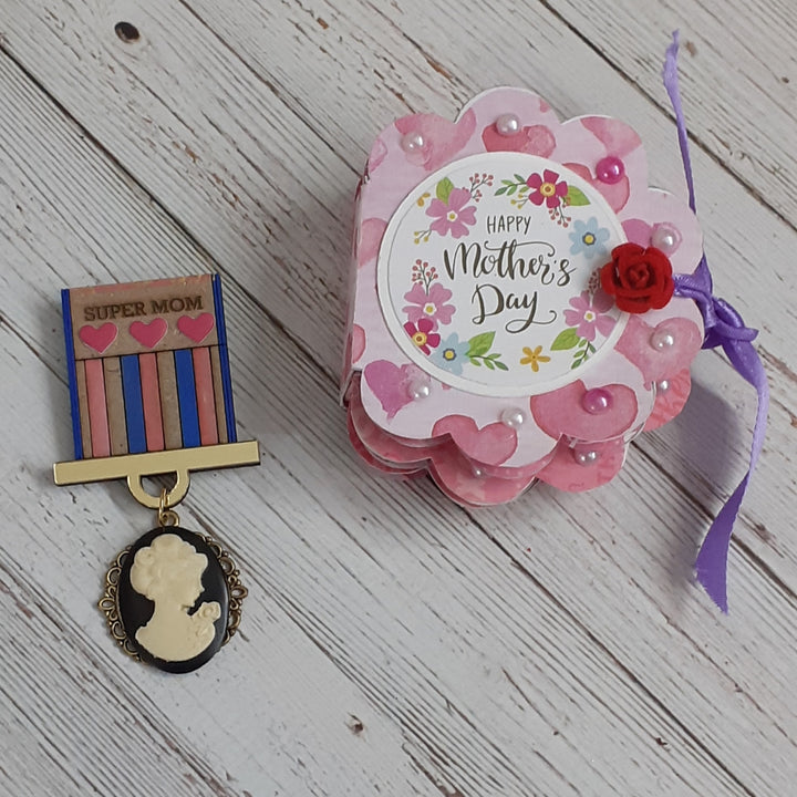 Personalized Handmade Mother'S Day Theme Paper Scrapbook With Medal
