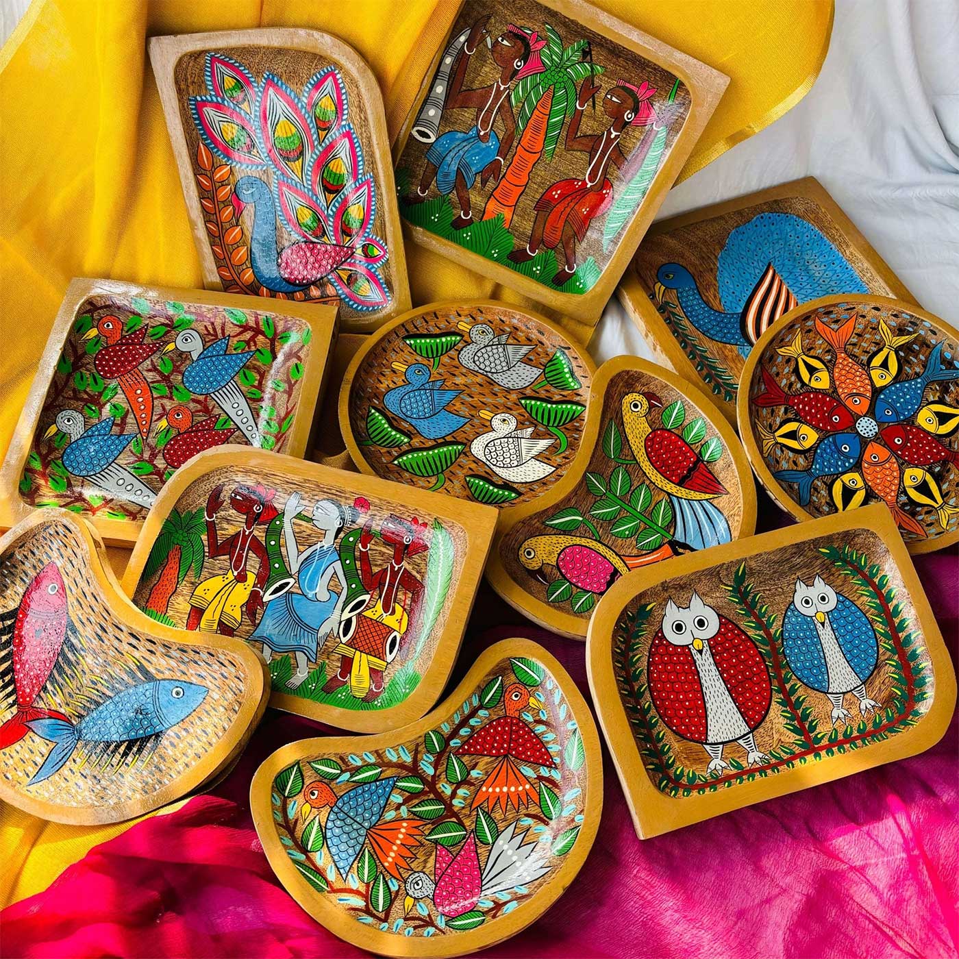 Buy Hand-Painted Pattachitra Saras Round Wooden Platter Online On