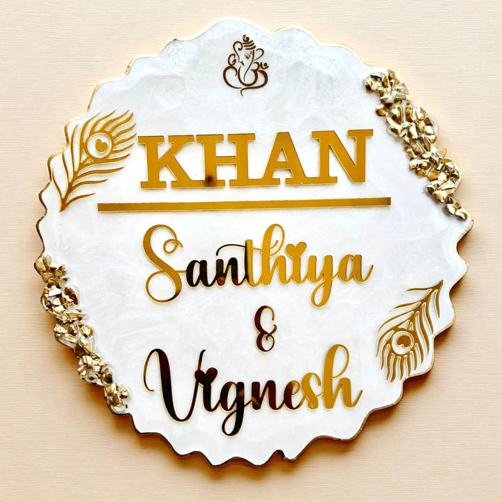 Personalized Round White Feather Theme Resin Name Plate