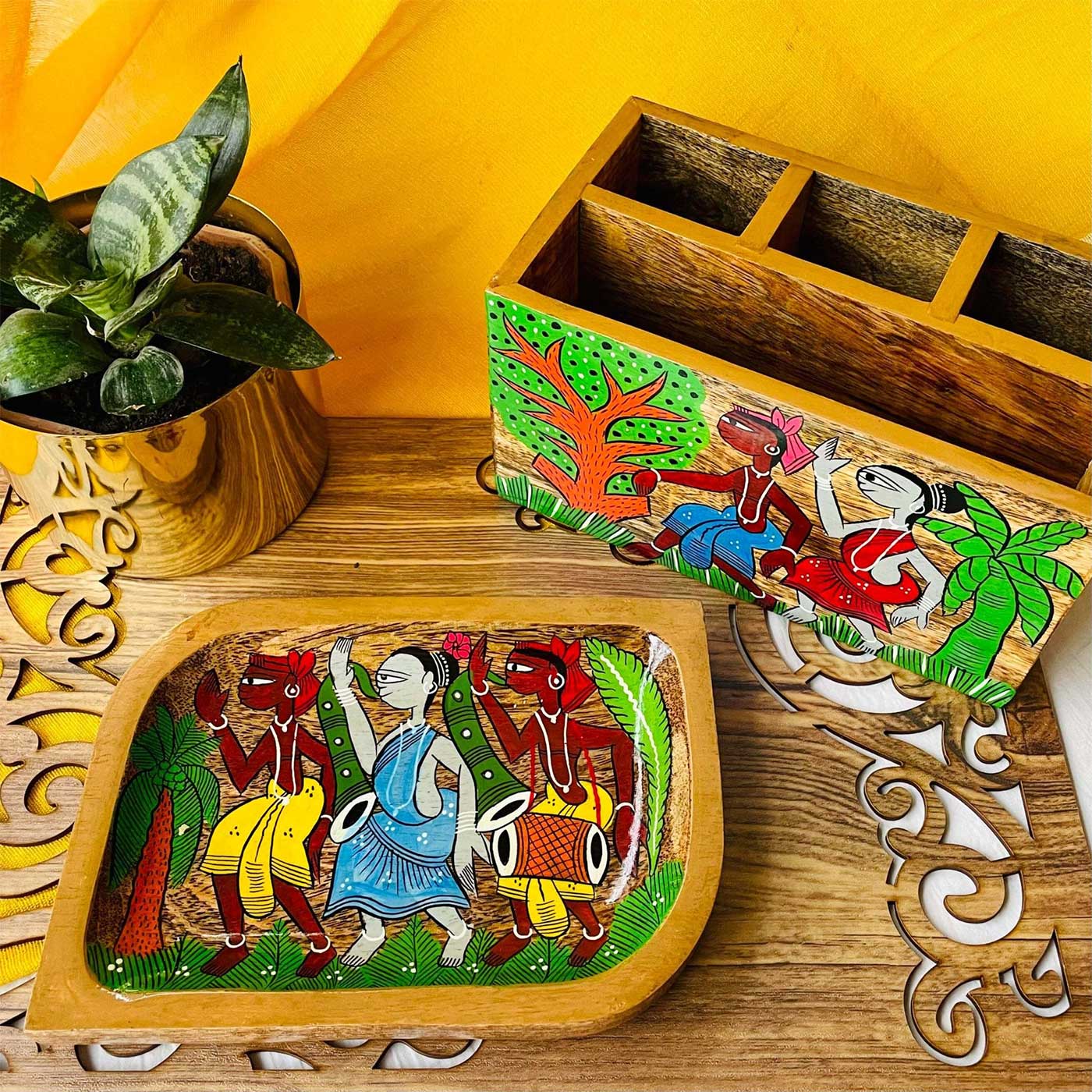 Multicolor - Traditional Pattachitra Hand Painted Akashmoni Wooden Tray (7 x 7 in) 03