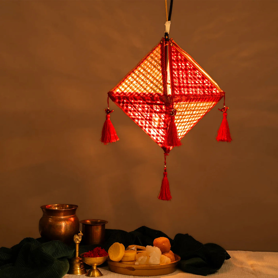 Red Diamond Shaped Handmade Woven Bamboo Zari Border Hanging Lampshade