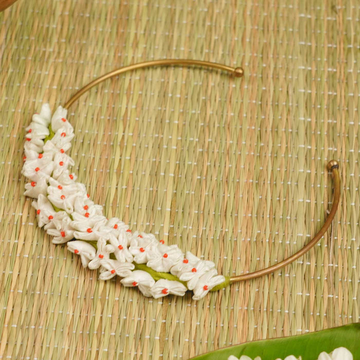 Handmade Textile Art Round shiuli Dupion Silk Fabric Choker