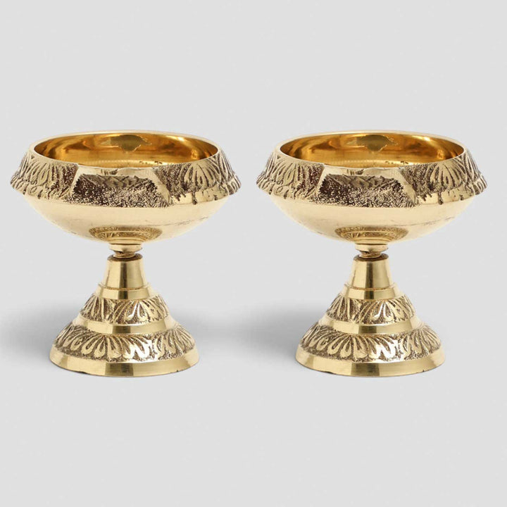 2 pc | Petal Rim Brass Oil Lamp With Stand For Festive Decor