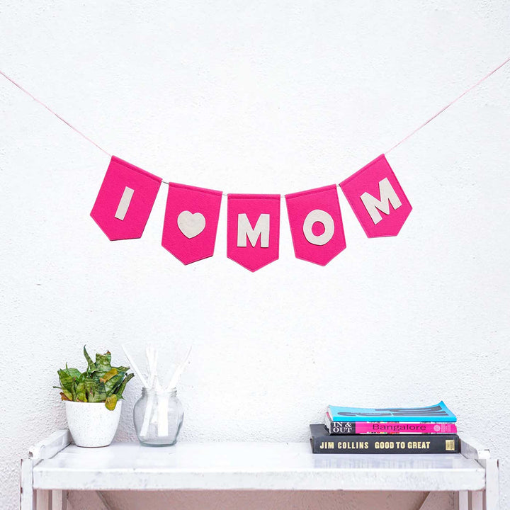 Customized Handmade I Love Mom Theme Felt Bunting