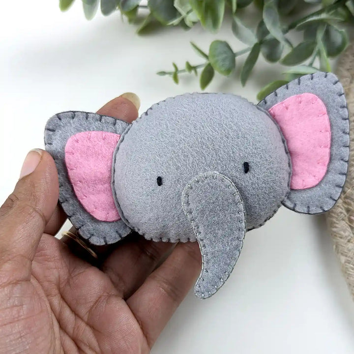 Handmade Elephant & Giraffe Theme Felt Brooches | Set Of 2