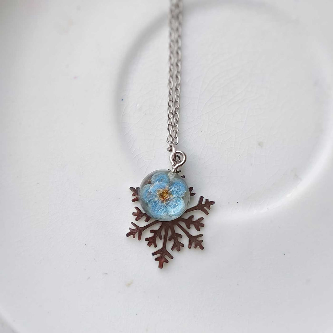 Eira Snowflake Preserved Flower Stainless Steel Necklace