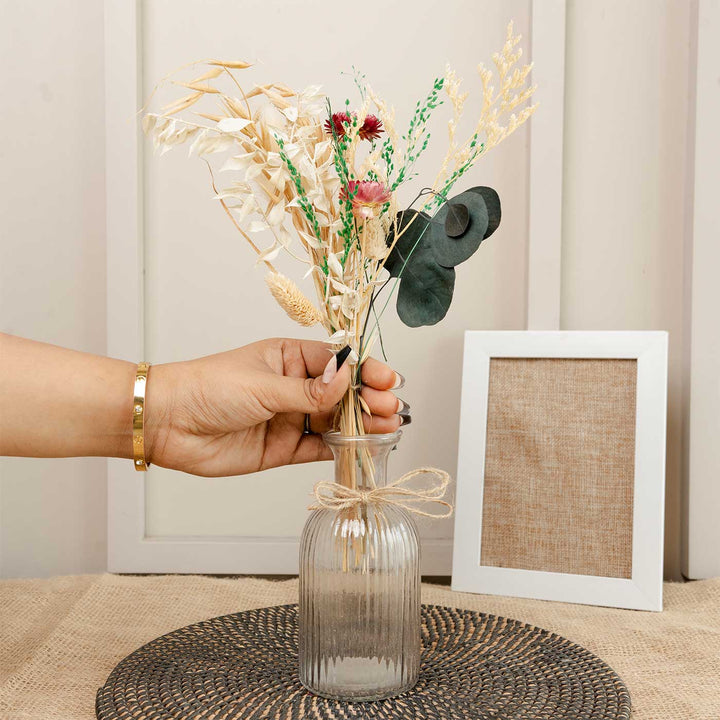 Crystal Bloom Glass Vase With Dried Flower Bunch