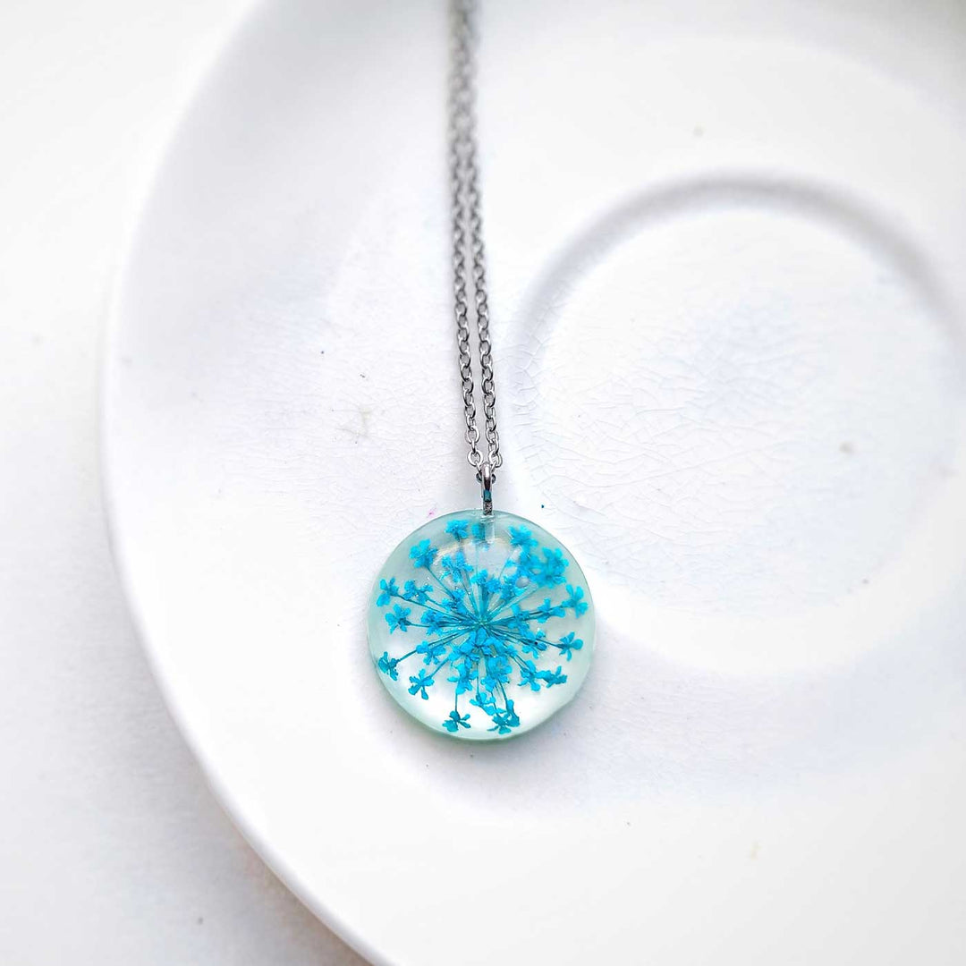 Blue Anne Preserved Flower Round Stainless Steel Necklace