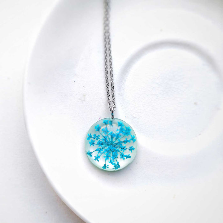 Blue Anne Preserved Flower Round Stainless Steel Necklace