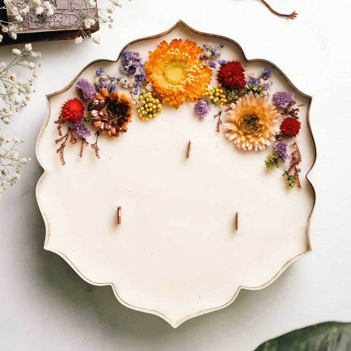 9 inch | Handmade White & Gold 9 Inch Urli Scented Candle With Dry Flowers