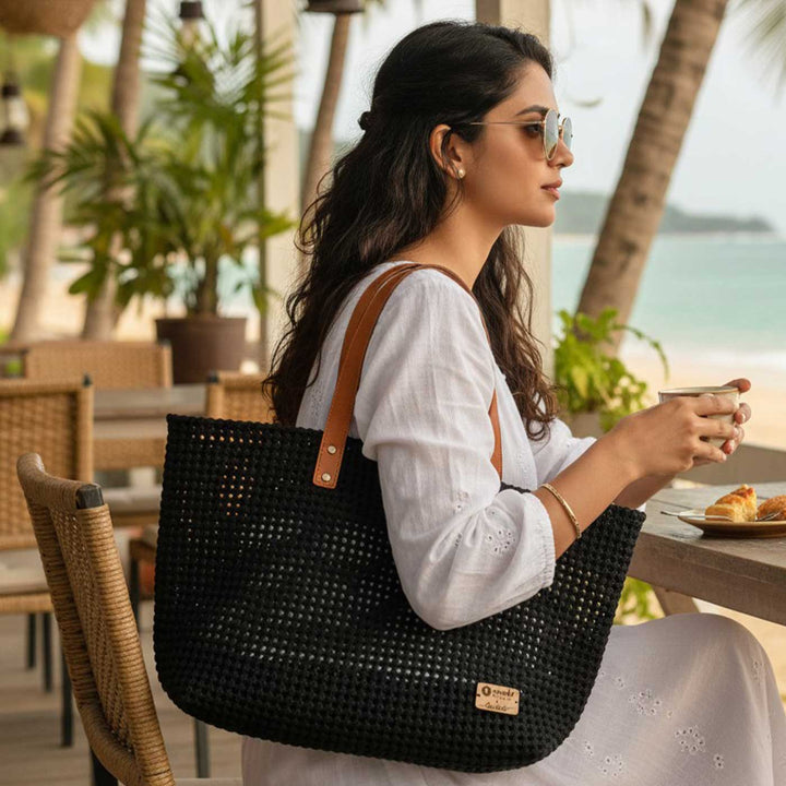 Black Solid Mukhya Knot Handmade Koodai Beach Bag