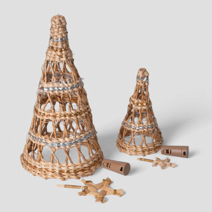 Handmade Banana Bark And Rope Star Top Pine Tree Christmas Ornaments With Lights