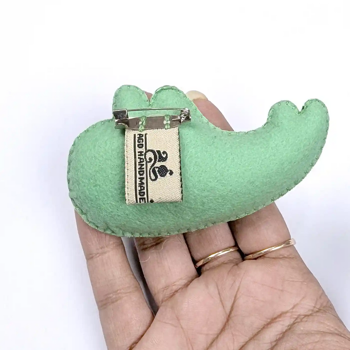 Handmade Rabbit, Hippopotamus, Crocodile & Giraffe Theme Felt Brooches | Set Of 4