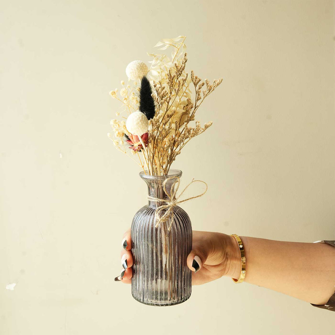 Ocean Crest Statement Glass Vase With Dried Flower Bunch