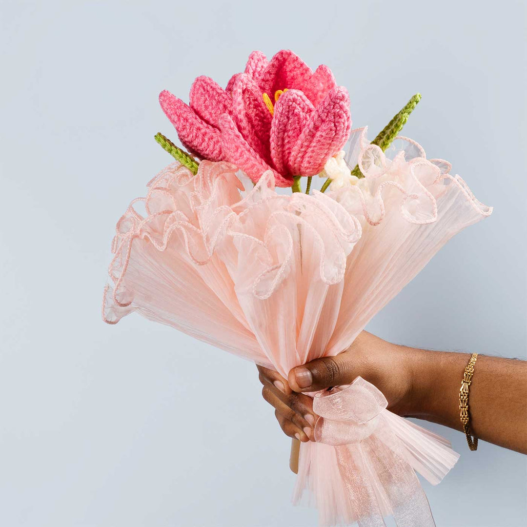 Handmade Crochet Misty Pink Flower Bouquet With Lights | Includes Photo & Greeting Card