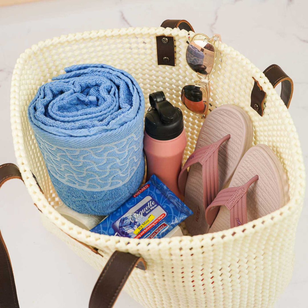 Off White Solid Mukhya Knot Handmade Koodai Beach Bag