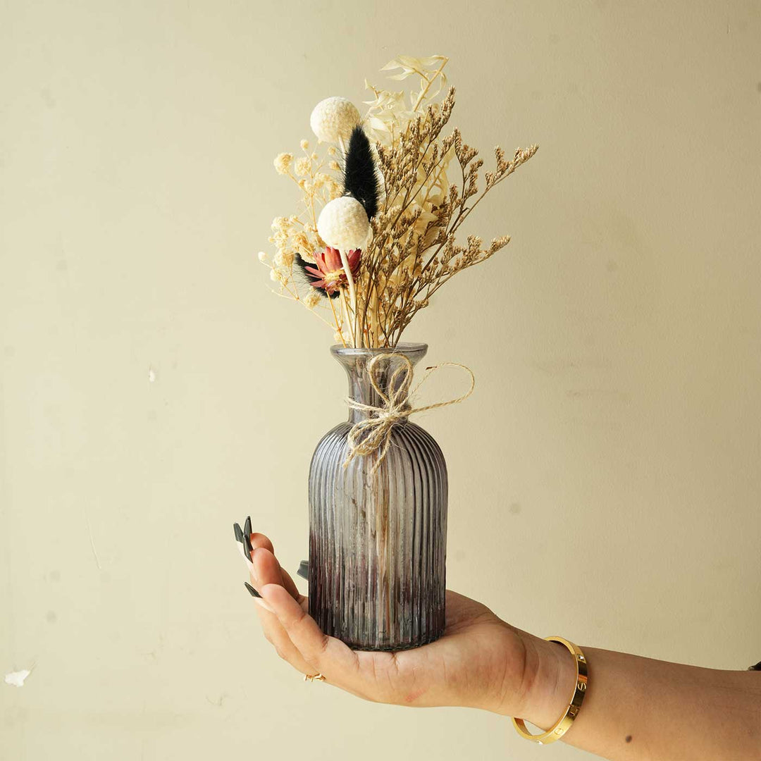 Ocean Crest Statement Glass Vase With Dried Flower Bunch