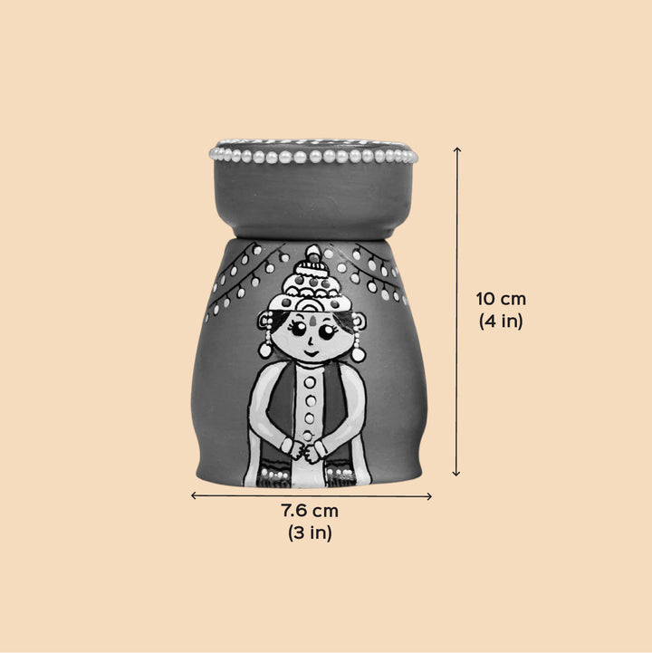 2 Pc | Marathi Couple Personalized Handpainted Terracotta Tealight Holder