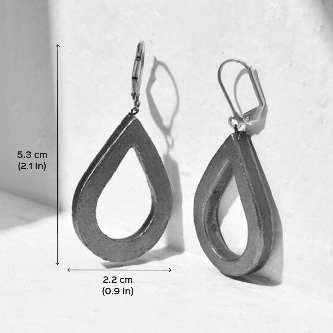 Handmade Sleek Metallic Finish Terracotta Earrings