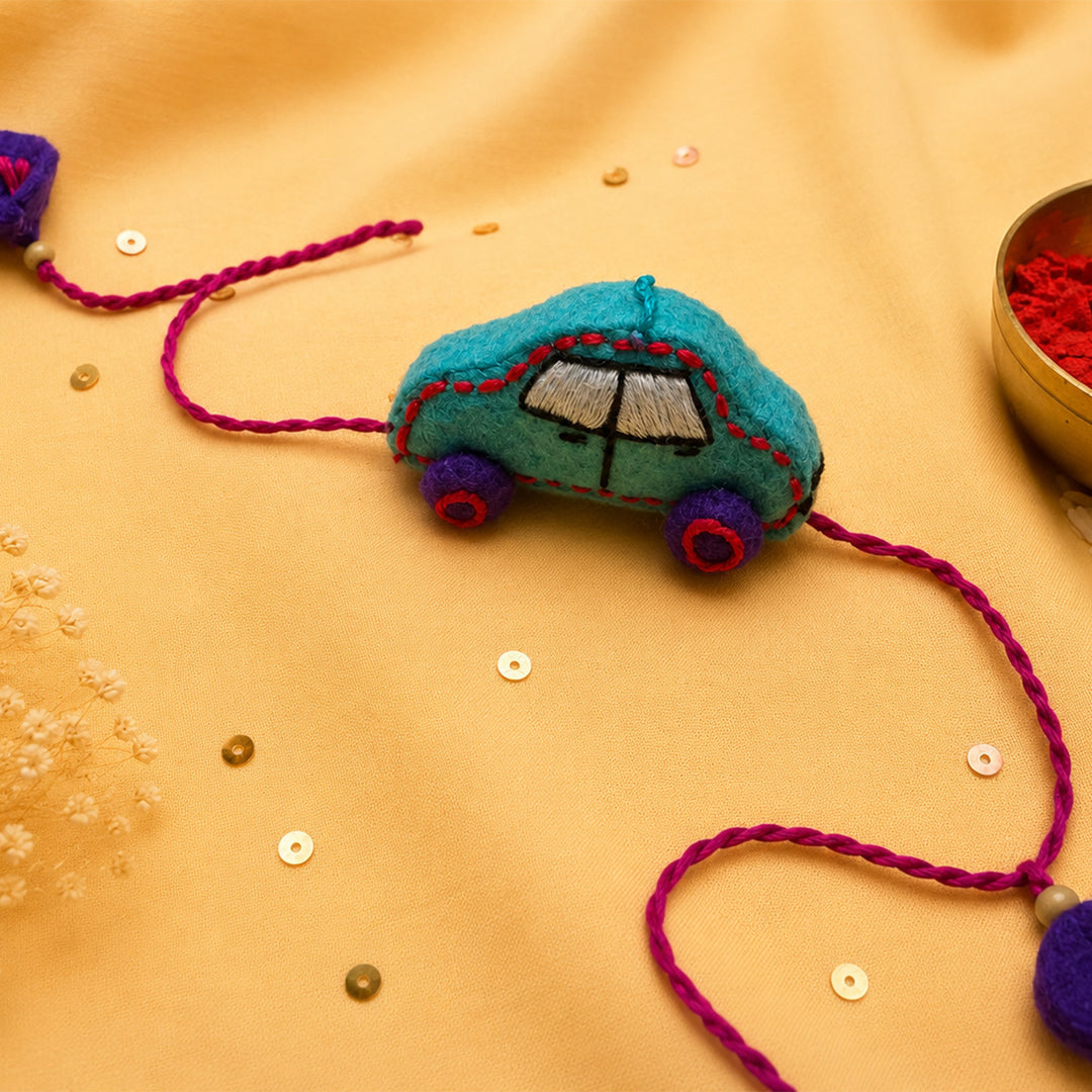 Hand Embroidered 3D Car Rakhi With Keychain For Brother