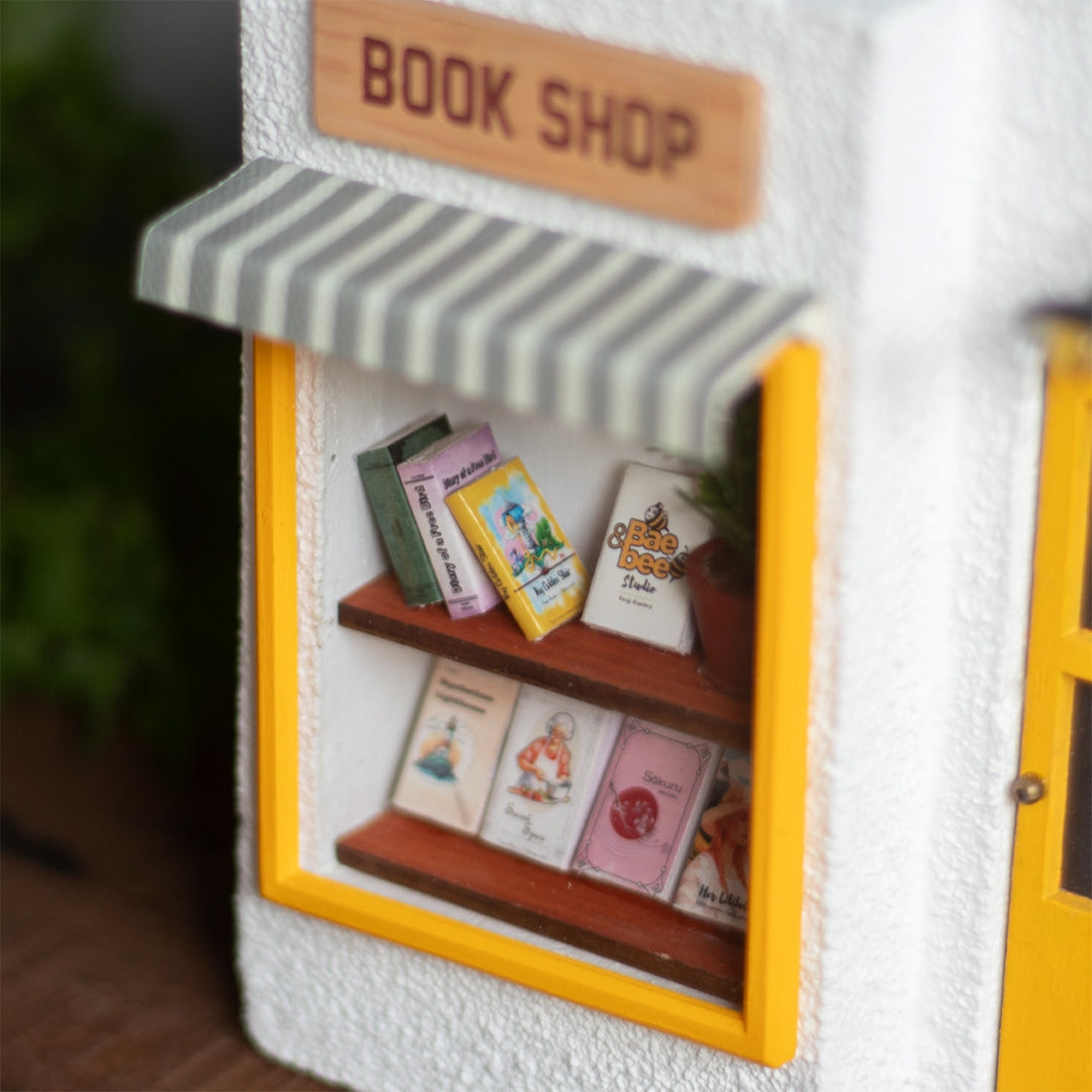 Handmade Personalized Book Shop Themed White & Yellow Concrete Planter With Drainage Hole For Home Decor