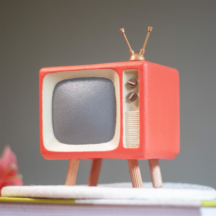 Handmade Miniature Retro Style Tv Desk Pen Stand For Decor - Red