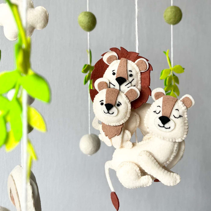 Personalized Handmade Lion’S Crown Family Felt Cot Mobile For Newborns